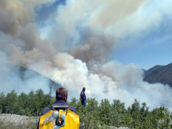 Пожар у Пољицу, ватра одбијена од кућа
