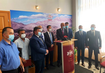 Потписан коалициони споразум: Девет странака подржало кандидатуру Мирка Ћурића