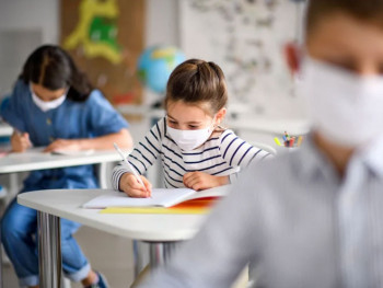 Зељковић: Погоршање епидемиолошке ситуације могло би довести до затварања школа