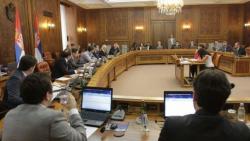 Vlada Srbije najavila da direktori javnih preduzeća neće moći da budu partijski funkcioneri