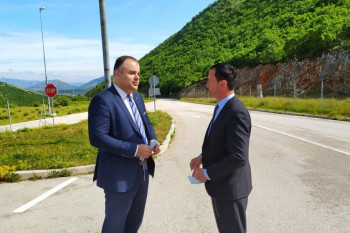 UGLEDATI SE NA ODNOSE BRATSKIH GRADOVA – Gradonačelnik Trebinja podržao Koaliciju “Mir je naša nacija”