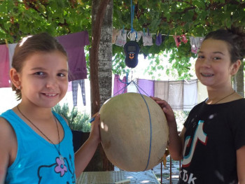 У породици Медан узгојена диња тешка 14 килограма