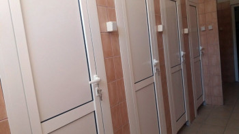  Санирани мокри чворови у ОШ Вук Kараџић