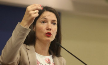 Portparol PDP-a Anja Petrović tvrdi da je dobila prijetnje smrću jer Jelena Trivić nije 'najavljena kako treba'