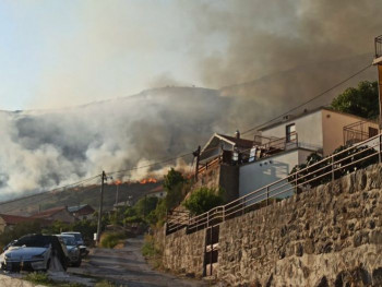 Угашен пожар изнад Засада, ватрогасци и даље на терену