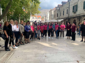 Требиње: Шетња подршке за обољеле од рака дојке