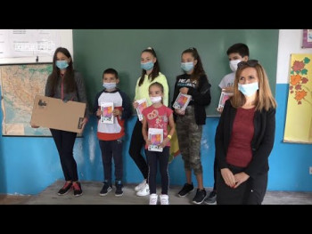 Ученицима Основне школе у Ластви донирано пет таблета и два лап топ рачунара (25.09.2020.)