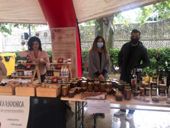 Требиње: Отворен сајам домаћих и традиционалних производа (ФОТО)