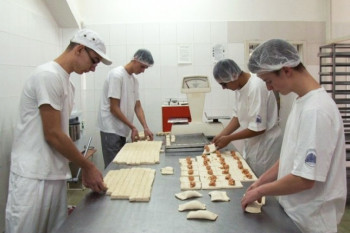 Tržištu rada nedostaje bravara-zavarivača, pekara, mesara...