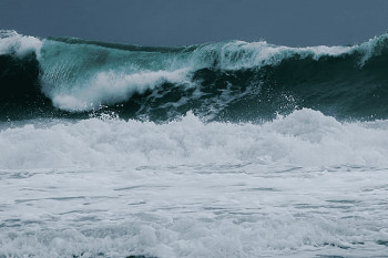 Олујно невријеме у Дубровнику, таласи до 5,5 метара