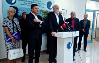 Пандемија хара, а синдикат ЕРС тражи још пара