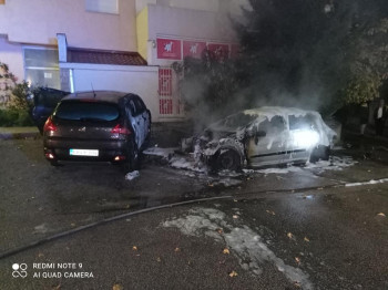 Градина: Горио аутомобил у Требињу