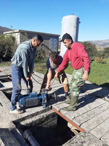 Mještani Veličana u akciji demontaže pumpe na crpnoj stanici Mareva ljut