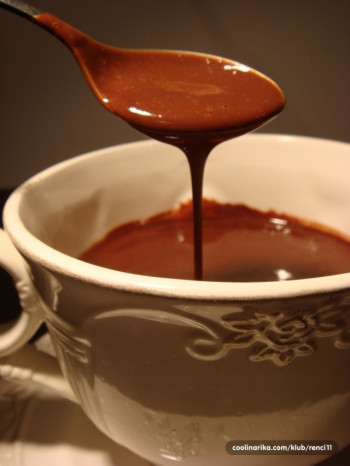 Napitak koji nas čini pametnijima: Kuvano vino ili topla čokolada?