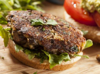 Nazivi 'veganski burger' i 'veganska kobasica' uskoro bi mogli biti zabranjeni 