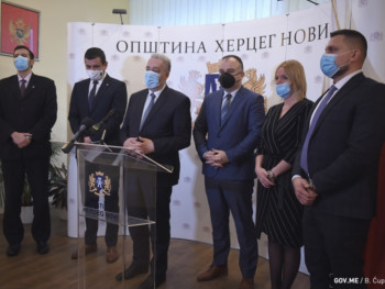 Sastanak Krivokapić -Katić: Ukinuti putarinu između Trebinja i Herceg Novog