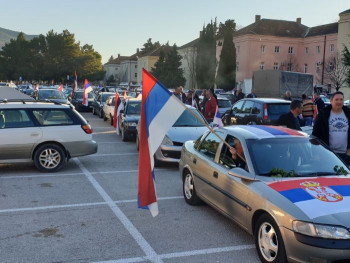 Слављеничка колона возила сутра у Требињу у част Дана РС