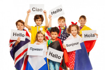 Evo kako učenje stranih jezika utiče na dječji mozak