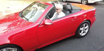Ima 107 godina, a još uvijek vozi