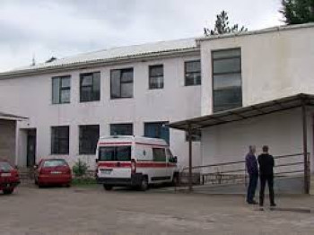 УНДП БИХ ДОНИРАО САВРЕМЕНИ БИОХЕМИЈСКИ АНАЛИЗАТОР КРВИ ЉУБИЊСКОМ ДОМУ ЗДРАВЉА