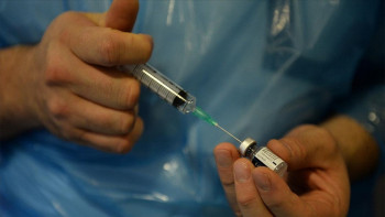 Počela imunizacija u RS, Đajić prvi primio vakcinu protiv korone