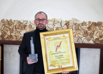 'Јубиларна награда златна плакета за животно дјело' уручена Дејану Љевнаићу