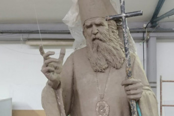 Бањалучки умјетник урадио споменик митрополиту Амфилохију