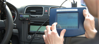 Како провјерити да ли је враћана километража на половњаку?