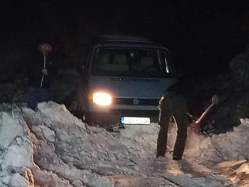 Спасене двије особе заметене у снијегу