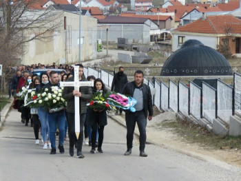 Сахрањен дјечак Вукашин, опијело служио владика Димитрије 
