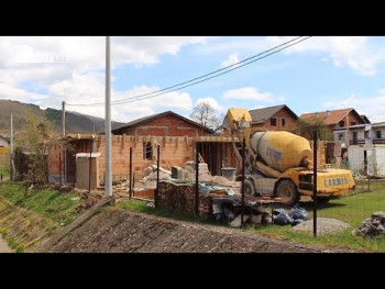 Rogatica: Načelnik Jagodić zadovoljan dinamikom izgradnje zgrade za izbjegla i raseljena lica (Video)