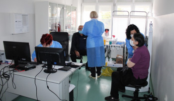 У Дому здравља Невесиње настављена вакцинација