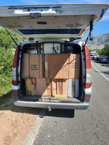 U kombiju koji je izazvao udes u Kočelima krijumčario cigarete