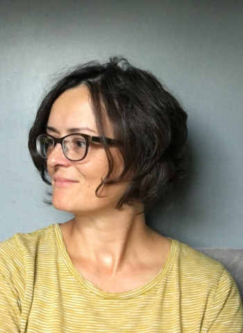 Изложба цртежа на зиду под називом ''Везови'' академског сликара Драгане Црњак