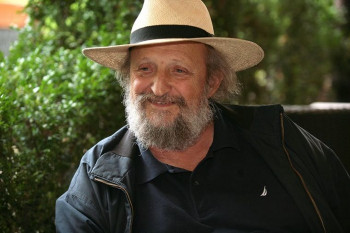 Петар Божовић са монодрамом ''Ћераћемо се још…'' у суботу у амфитеатру на Црквини