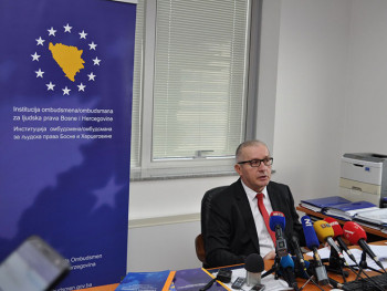 Odluka nelegalna, Incko ponizio BiH i vratio verbalni delikt