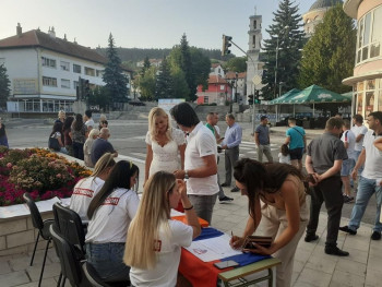 Почело потписивање петиције у Гацку