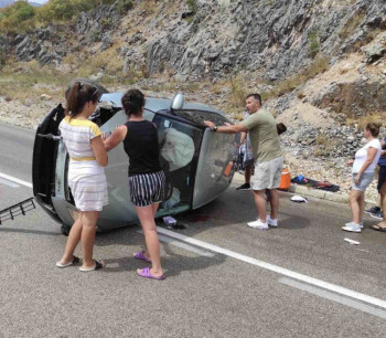 Prevrnuo se automobil na putu Trebinje  Bileća