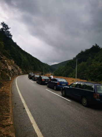 Ogromne kolone na ulazu u tunel Čemerno – Zastoj od Ljubinja prema Stocu