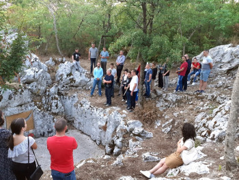 Studenti istorije u posjeti srpskim stratištima u Hercegovini