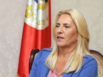 Цвијановић: Срби су један и недјељив народ; Поносно истакнимо заставу 15. септембра