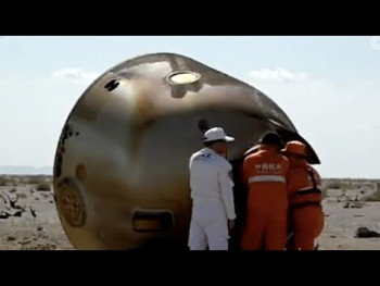 Кинески астронаути стигли на Земљу послије 90-дневне мисије (ВИДЕО)