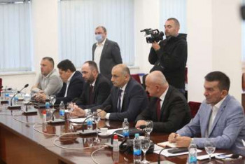 ШЕСТ СТРАНАКА Почео састанак владајуће коалиције у Републици Српској