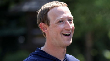 Društvene mreže: Fejsbuk, Instagram i Vocap ponovo rade, ali je Zakerberg izgubio šest milijardi dolara