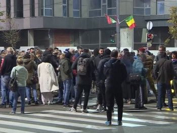 Protest građana nezadovoljnih odlukom o kovid propusnicama