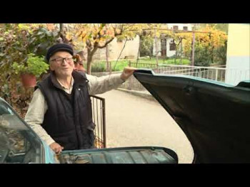 VIDEO: Druguju više od četiri decenije: Mali plavi reno – prvi i jedini automobil Danila iz Trebinja