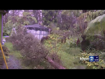 Oluja pogodila Havaje; Putevi pod vodom, pokidani dalekovodi (VIDEO)