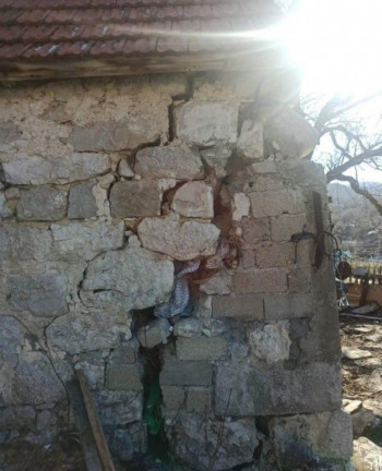 Klizište ugrozilo porodičnu kuću u nevesinjskom selu Zajasen