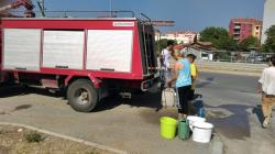 Вода стиже тек у вечерњим сатима – Цистерне распоређене по насељима