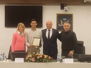 Budva: Đokoviću uručena povelja zaslužnog građanina (FOTO/VIDEO)